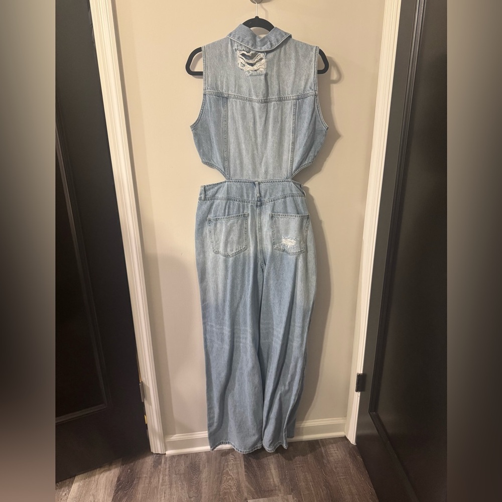 Fashion Nova Baylin Cutout Denim Jumpsuit – Size L – NWT - Picture 12 of 13